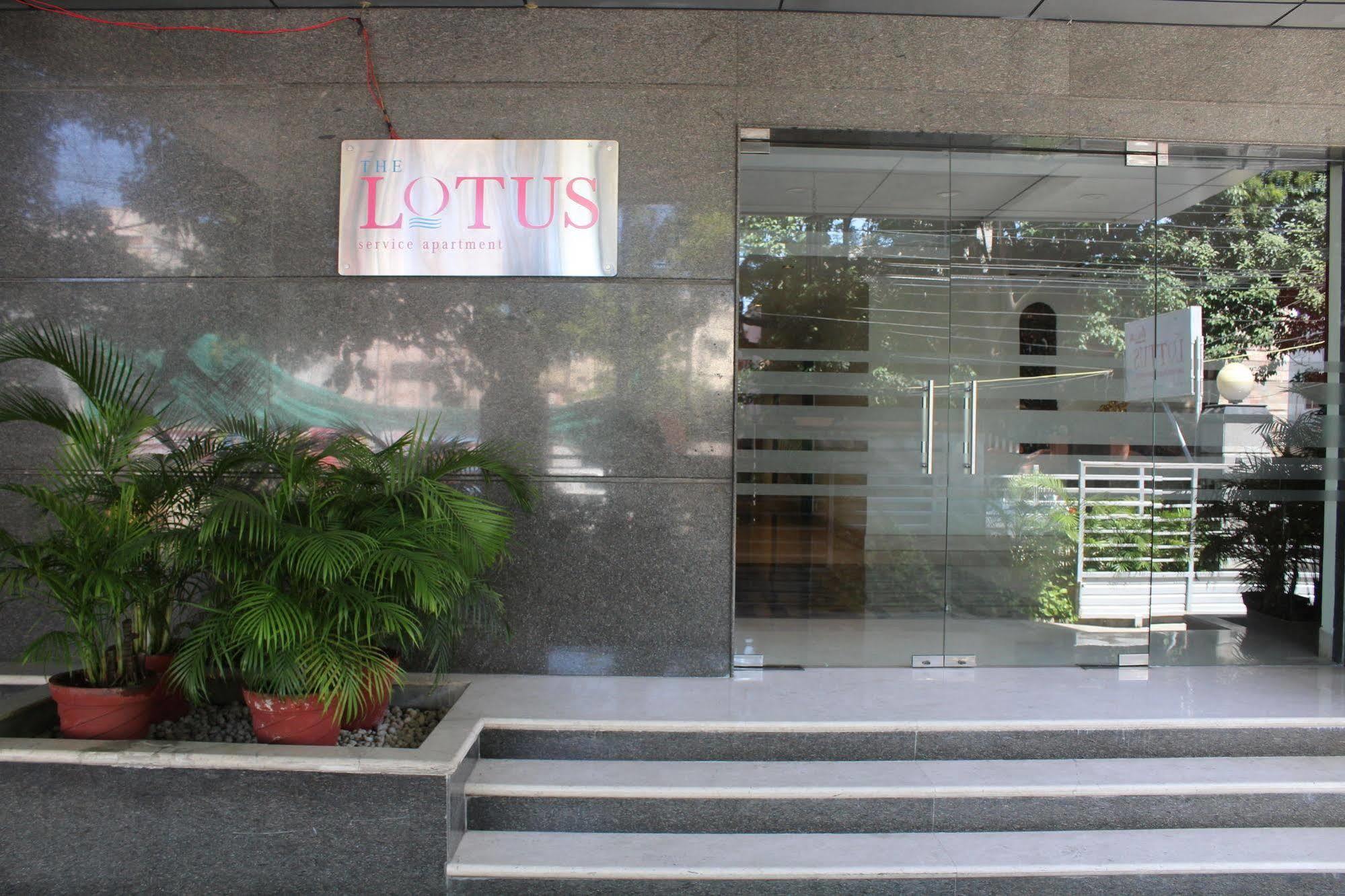 The Lotus Apartment Hotel, Burkit Road Čennai Exteriér fotografie